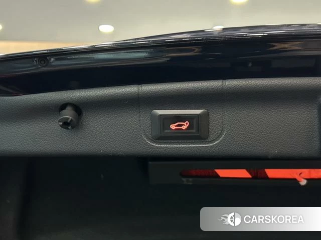 Mercedes-Benz Class C 2022 Зеленый из Китая