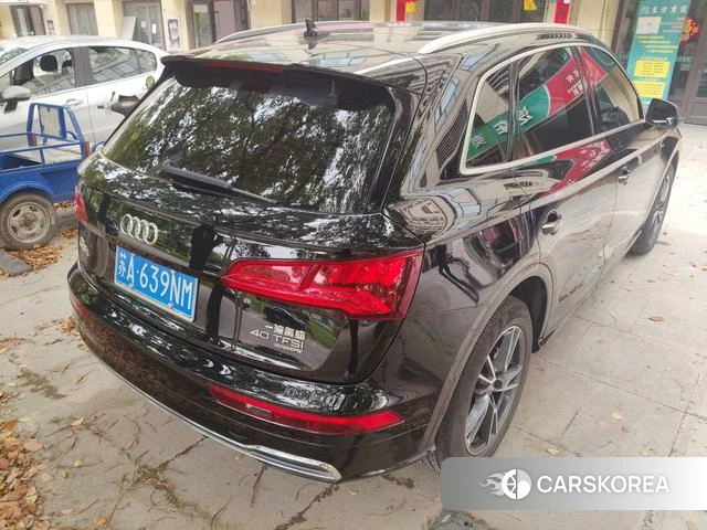 Audi Q5L 2019 Черный из Китая