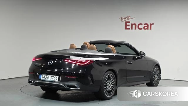 Mercedes-Benz CLE-Class C236 2025 Черный из Кореи