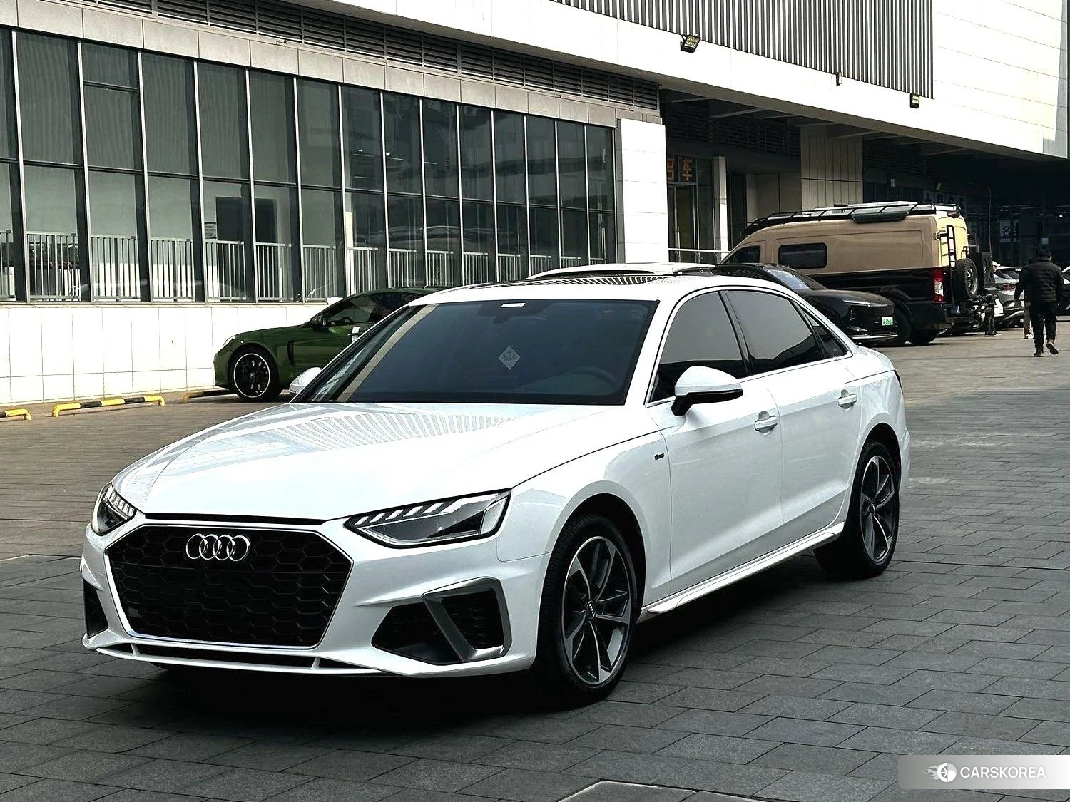 Audi A4L 2020 Белый из Китая