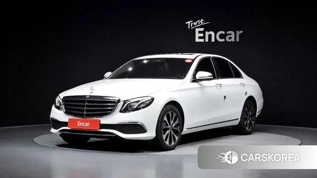 Mercedes-Benz E-Class W213 2019 Белый из Кореи