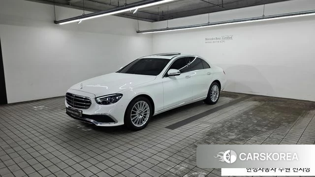 Mercedes-Benz E-Class W213 2023 Белый из Кореи