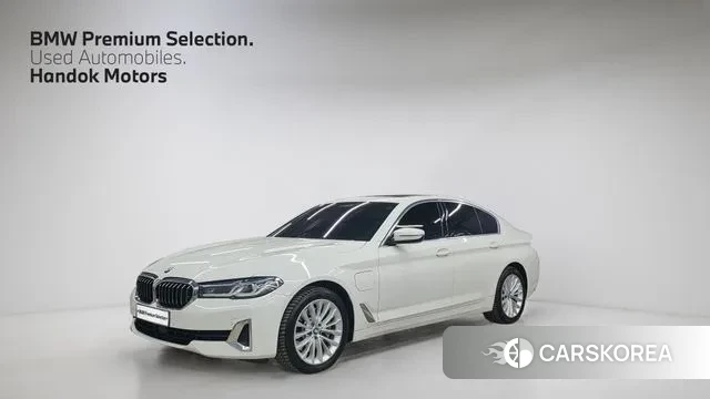 BMW 5 Series (G30) 2021 Белый из Кореи