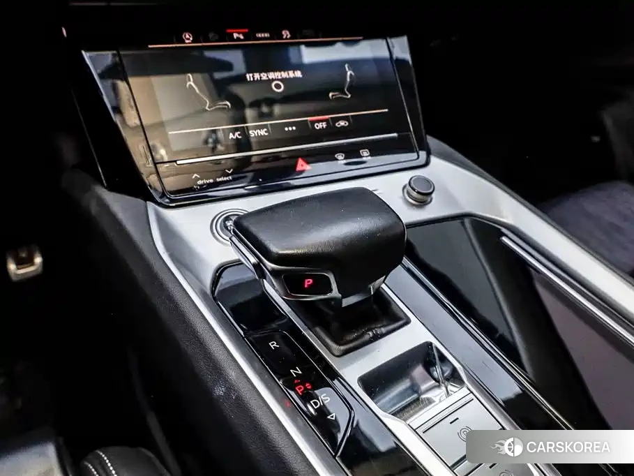 Audi Q6 2024 Черный из Китая