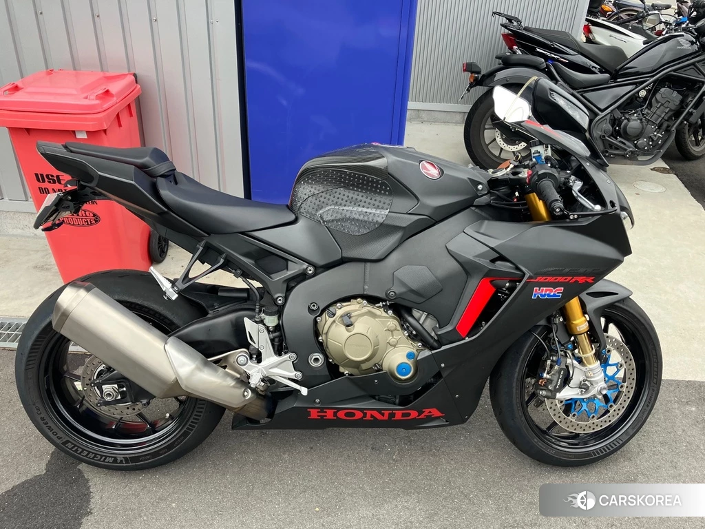 Проданный Honda CBR1000RR 2018 из Японии, фото 2