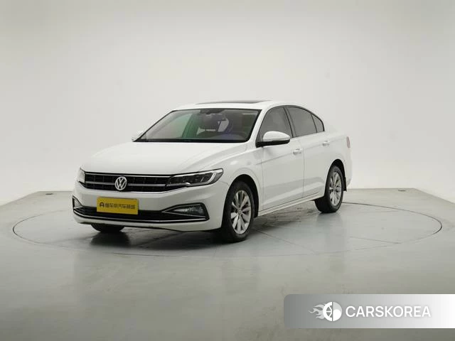 Volkswagen Bora 2019 Белый из Китая