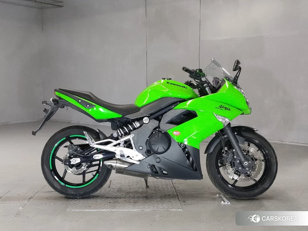 Проданный Kawasaki NINJA 400R 2011 из Японии, фото 2