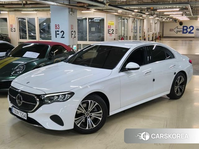 Mercedes-Benz E-Class W214 2024 Белый из Кореи