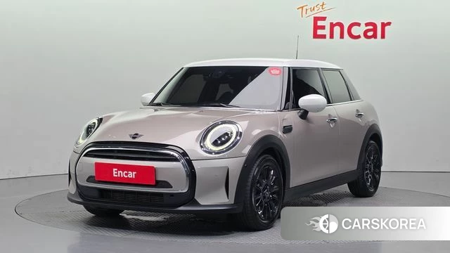 Mini Cooper 2023 Песочный из Кореи