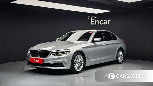 BMW 5 Series (G30) 2020 Серебристо-серый из Кореи