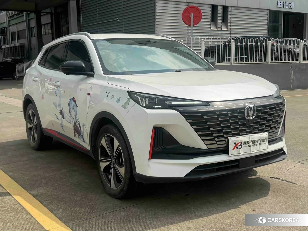 Chang'an CS55 PLUS 2021 Белый из Китая