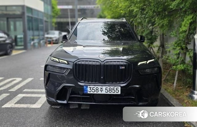 BMW X7 (G07) 2023 Черный из Кореи