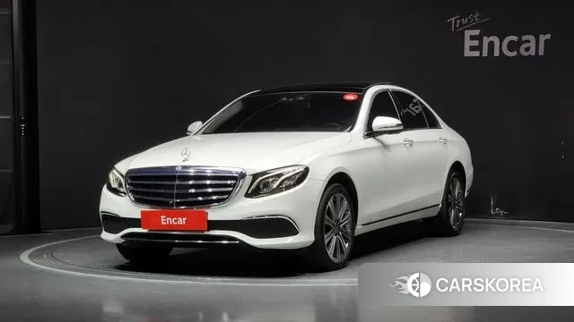 Mercedes-Benz E-Class W213 2020 Белый из Кореи
