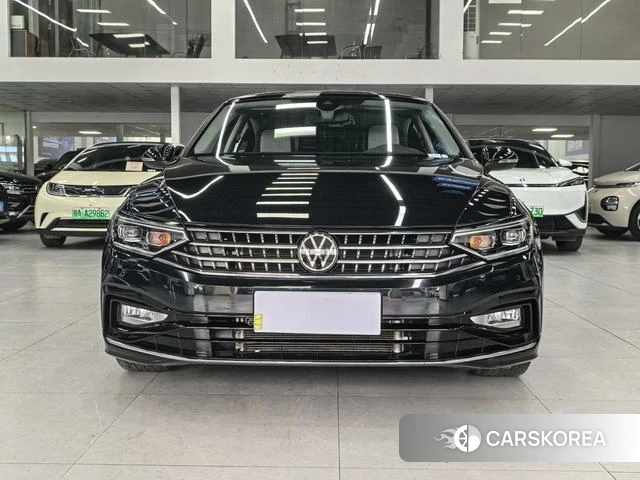 Volkswagen Magotan 2023 Черный из Китая