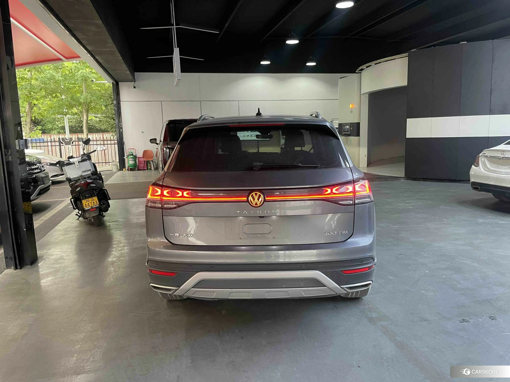 Volkswagen Tanyue 2023 Темно-серый из Китая