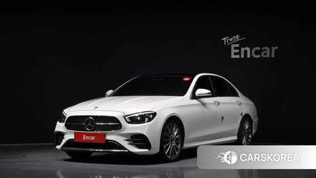 Mercedes-Benz E-Class W213 2021 Белый из Кореи