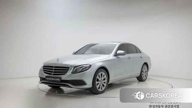 Mercedes-Benz E-Class W213 2018 Серебряный из Кореи