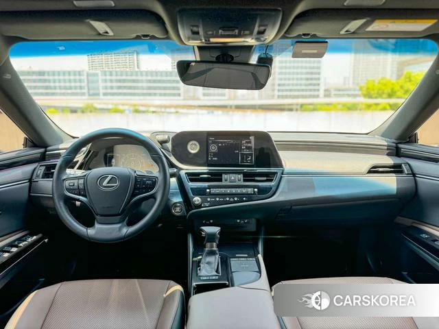 Lexus ES 2022 Белый из Китая
