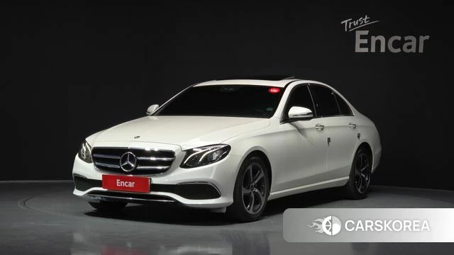 Mercedes-Benz E-Class W213 2020 Белый из Кореи
