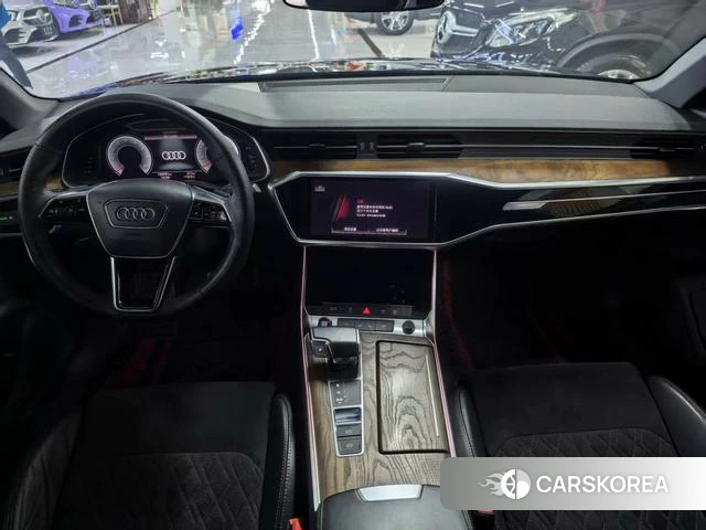 Audi A6L 2022 Черный из Китая