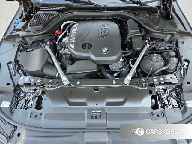 BMW 5 Series (G60) 2025 Синий из Кореи