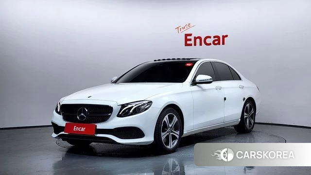 Mercedes-Benz E-Class W213 2019 Белый из Кореи