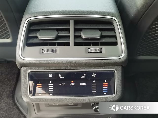 Audi A6L 2023 Черный из Китая