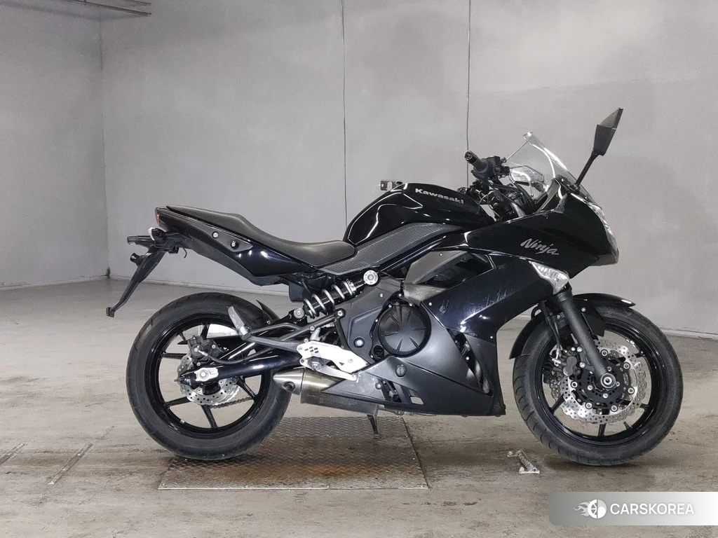 Проданный Kawasaki NINJA 400R 2013 из Японии