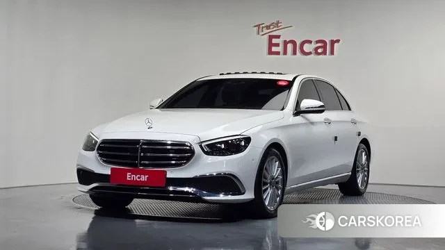 Mercedes-Benz E-Class W213 2020 Белый из Кореи