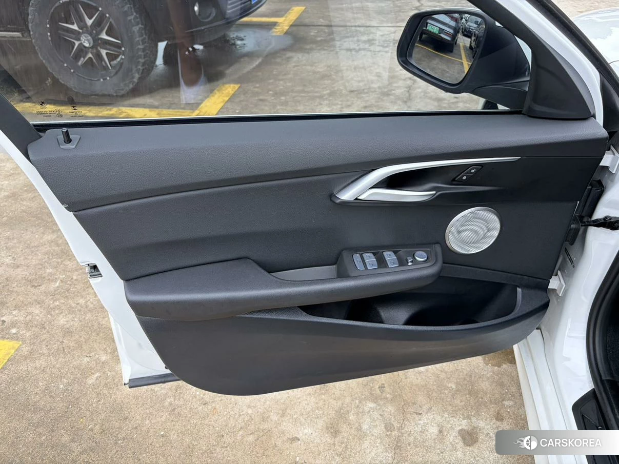 BMW 1 series id 4486205 из Китая