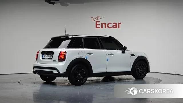 Mini Cooper 2024 Белый из Кореи