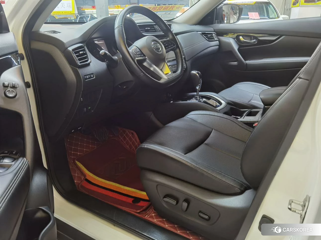 Nissan Qijun 2023 Белый из Китая