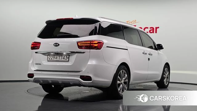 Kia The New Carnival 2019 Белый из Кореи