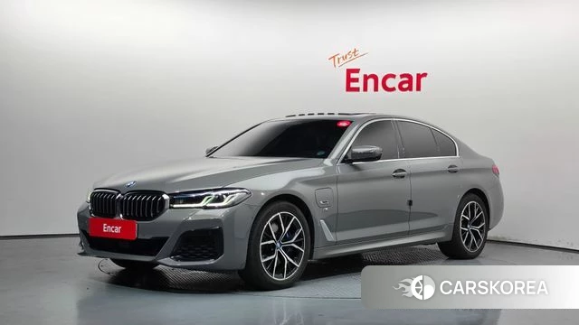 BMW 5 Series (G30) 2021 Серебристо-серый из Кореи