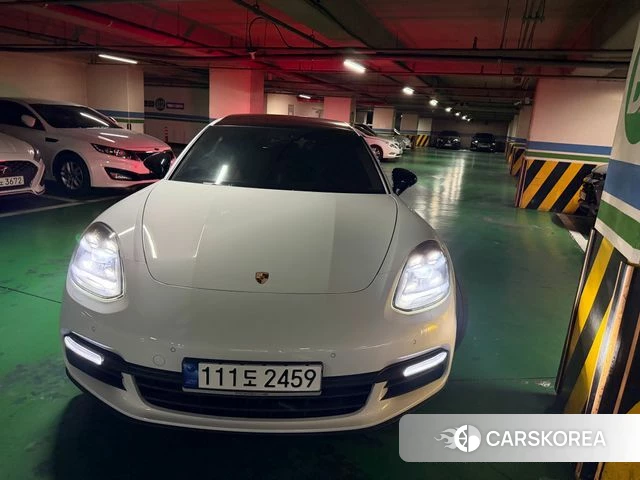 Porsche Panamera (971) 2018 Белый из Кореи