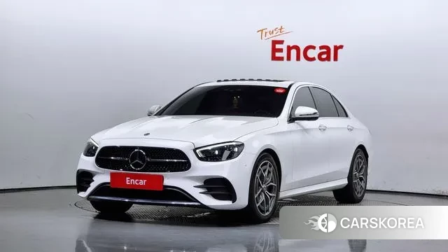 Mercedes-Benz E-Class W213 2021 Белый из Кореи