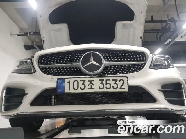 Mercedes-Benz C-Class W205 2021 Белый из Кореи