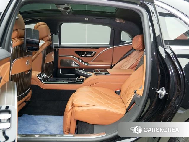Mercedes-Benz Maybach S-class 2023 Черный из Китая