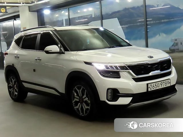 Kia Seltos 2021 Белый из Кореи
