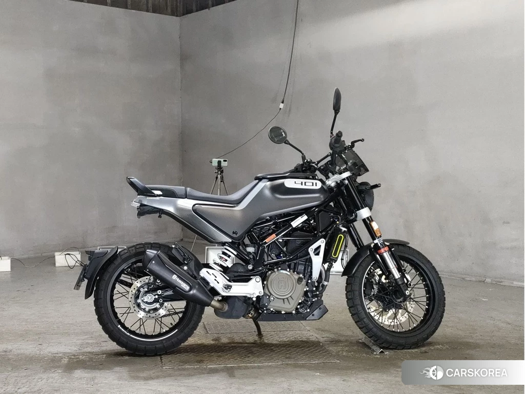 Проданный Husqvarna SVARTPILEN 401 2021 из Японии