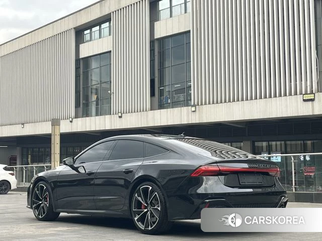 Audi A7 2021 Черный из Китая