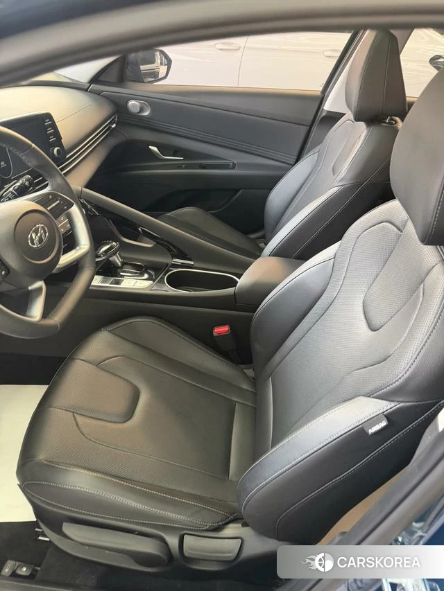 Hyundai Elantra 2023 Синий из Китая