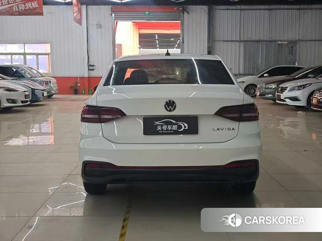 Volkswagen Lavida 2024 Белый из Китая