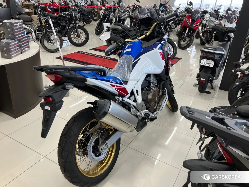 Проданный Honda CRF1100L AFRICA TWIN ADV ES 2024 из Японии