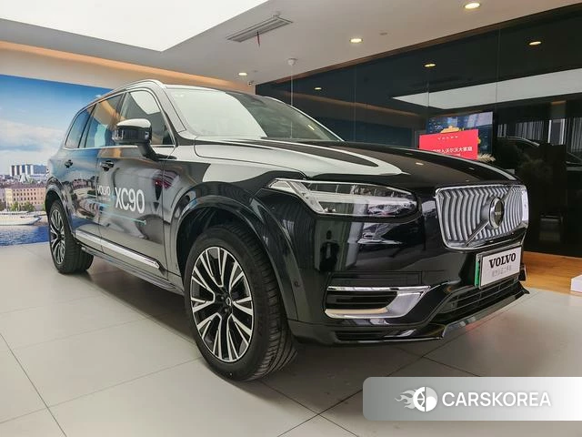 Volvo XC90 PHEV 2024 Черный из Китая