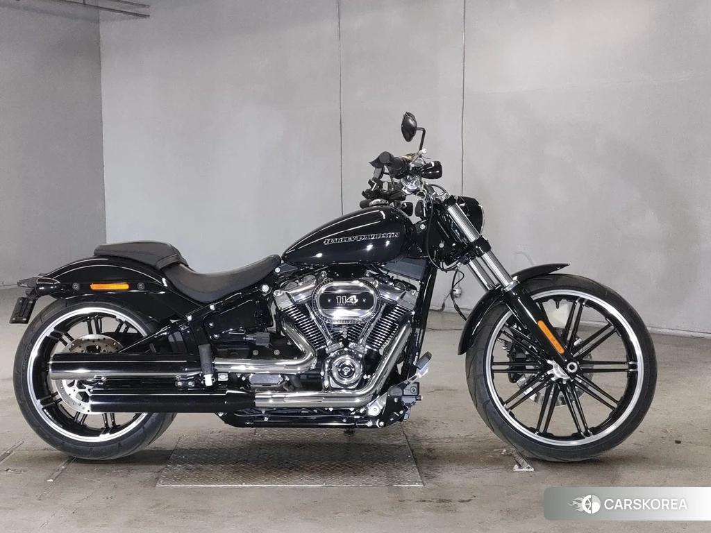 Проданный Harley-Davidson Softail Breakout FXBRS1868 2020 из Японии, фото 2