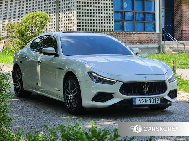 Maserati Ghibli 2018 Белый из Кореи