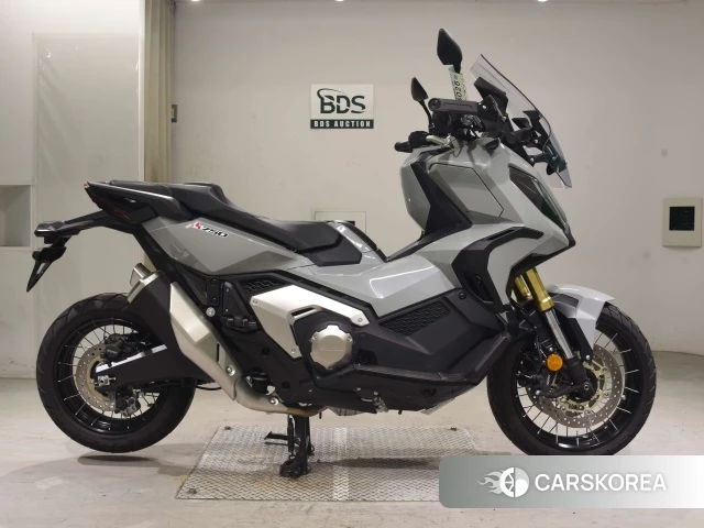 Проданный Honda X-ADV 750 2023 из Японии
