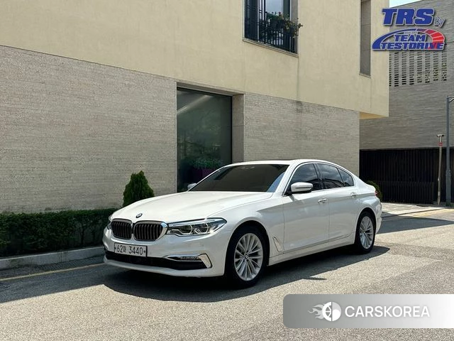 BMW 5 Series (G30) 2018 Белый из Кореи