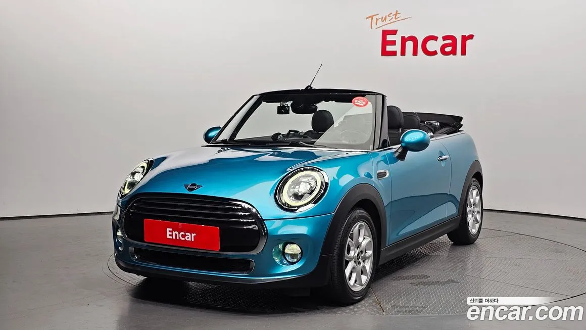 Mini Cooper Convertible 2019 Небесно-голубой из Кореи